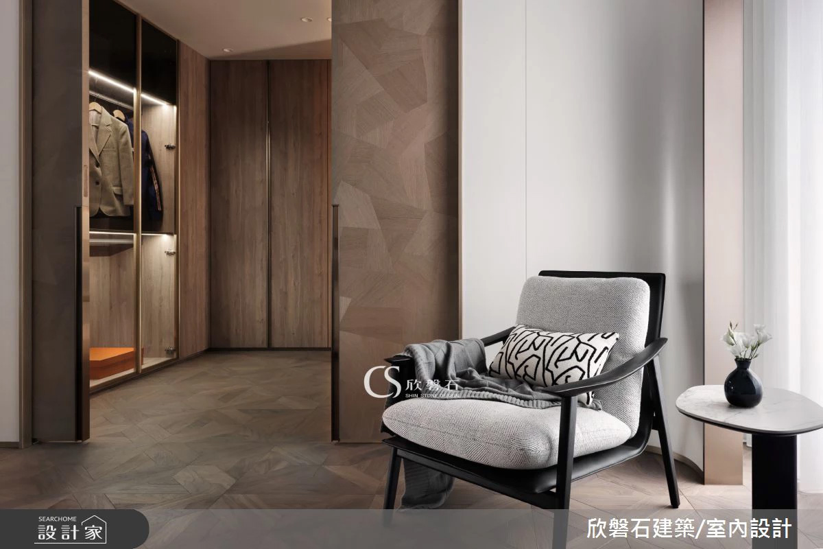 從毛胚到藝術，讓光影與工藝的對話！玄關優雅迎賓、透光奢石過道，打造承載情感的精緻豪邸